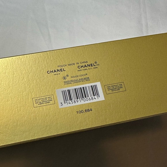 Chanel On The Go Moisture Gift Set - Picture 8 of 12